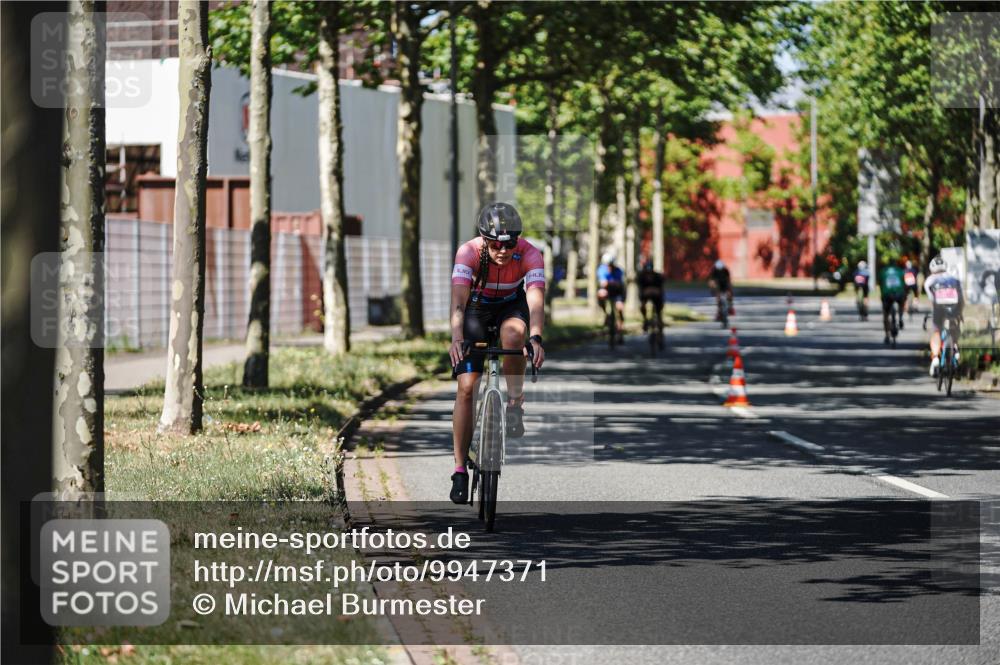 09.08.2026 - GEWOBA Citytriathlon Bremen Michael Burmester http://msf.ph/oto/9947371 09.08.2026 12:18:25 Radfahren 814, 826, 872, 970, 1003 meine-sportfotos.de