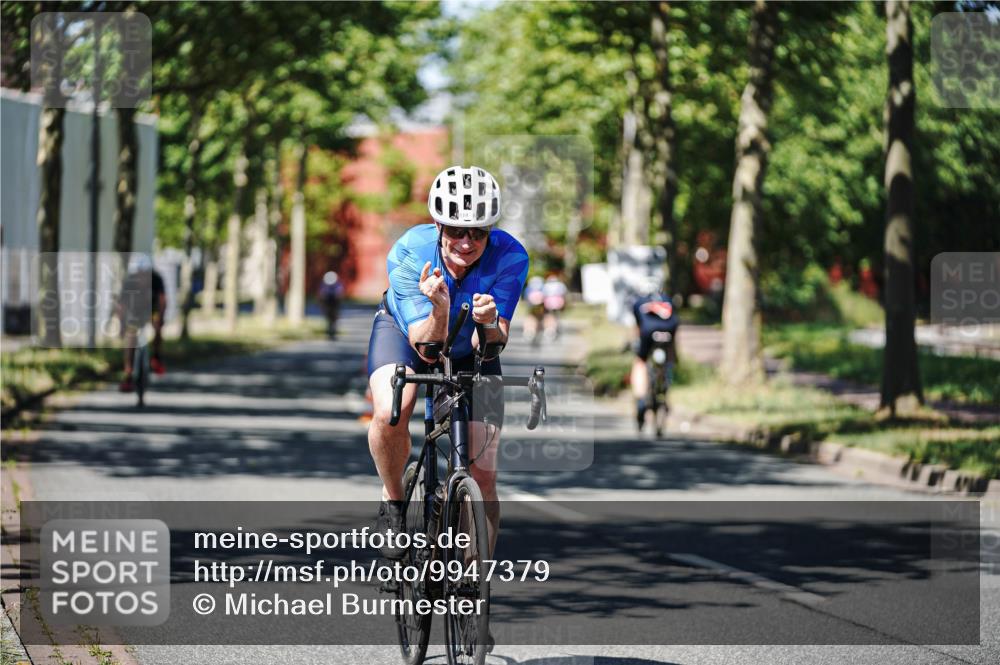 09.08.2026 - GEWOBA Citytriathlon Bremen Michael Burmester http://msf.ph/oto/9947379 09.08.2026 12:18:30 Radfahren 814, 826, 864, 872, 970, 1003 meine-sportfotos.de
