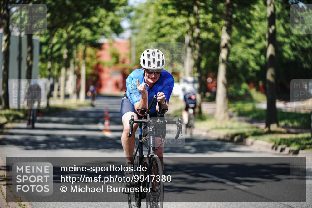 09.08.2026 - GEWOBA Citytriathlon Bremen Michael Burmester http://msf.ph/oto/9947380 09.08.2026 12:18:30 Radfahren 814, 826, 864, 872, 970, 1003 meine-sportfotos.de