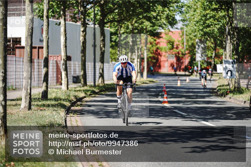 09.08.2026 - GEWOBA Citytriathlon Bremen Michael Burmester http://msf.ph/oto/9947386 09.08.2026 12:18:37 Radfahren 756, 814, 864, 970, 1119 meine-sportfotos.de