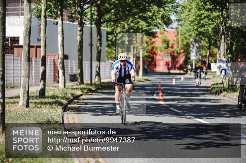 09.08.2026 - GEWOBA Citytriathlon Bremen Michael Burmester http://msf.ph/oto/9947387 09.08.2026 12:18:37 Radfahren 756, 814, 864, 970, 1119 meine-sportfotos.de