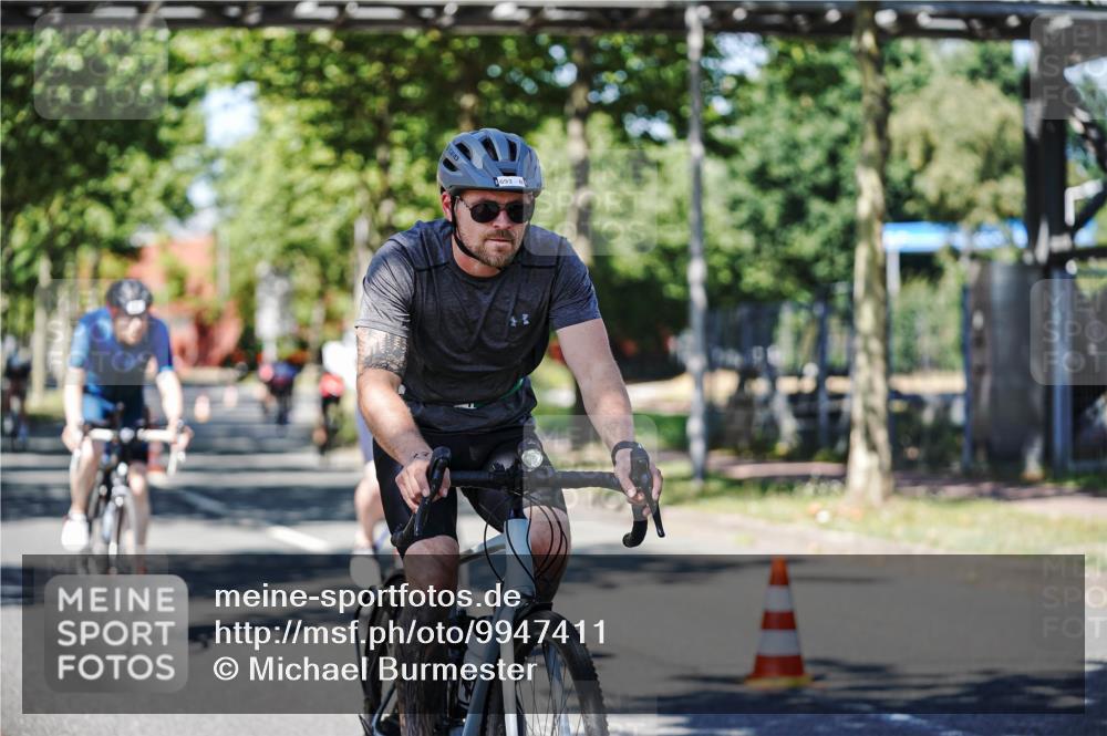 09.08.2026 - GEWOBA Citytriathlon Bremen Michael Burmester http://msf.ph/oto/9947411 09.08.2026 12:20:10 Radfahren 595, 625, 693, 757, 763, 788, 790, 798, 817, 823, 838, 935, 1017, 1113, 1129, 1155 meine-sportfotos.de
