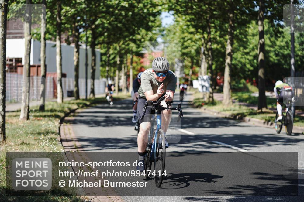 09.08.2026 - GEWOBA Citytriathlon Bremen Michael Burmester http://msf.ph/oto/9947414 09.08.2026 12:20:13 Radfahren 595, 625, 693, 757, 762, 763, 788, 790, 798, 823, 838, 935, 1017, 1113, 1129, 1155 meine-sportfotos.de