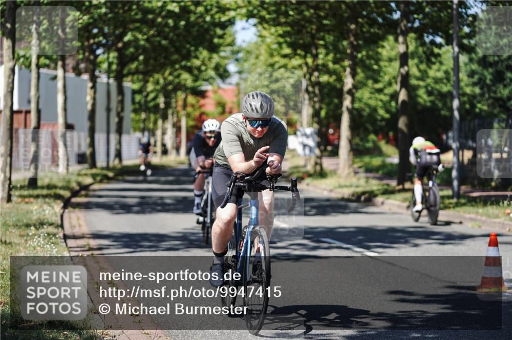 09.08.2026 - GEWOBA Citytriathlon Bremen Michael Burmester http://msf.ph/oto/9947415 09.08.2026 12:20:13 Radfahren 595, 625, 693, 757, 762, 763, 788, 790, 798, 823, 838, 935, 1017, 1113, 1129, 1155 meine-sportfotos.de