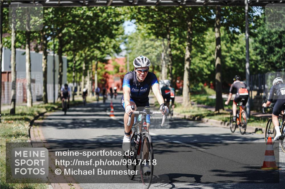 09.08.2026 - GEWOBA Citytriathlon Bremen Michael Burmester http://msf.ph/oto/9947418 09.08.2026 12:20:17 Radfahren 595, 693, 757, 762, 763, 788, 790, 792, 816, 823, 844, 897, 935, 1017, 1020, 1113, 1155 meine-sportfotos.de