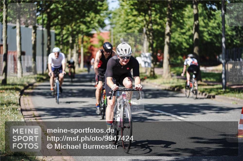 09.08.2026 - GEWOBA Citytriathlon Bremen Michael Burmester http://msf.ph/oto/9947424 09.08.2026 12:20:23 Radfahren 693, 745, 762, 763, 790, 792, 816, 823, 844, 897, 1020, 1113, 1155 meine-sportfotos.de