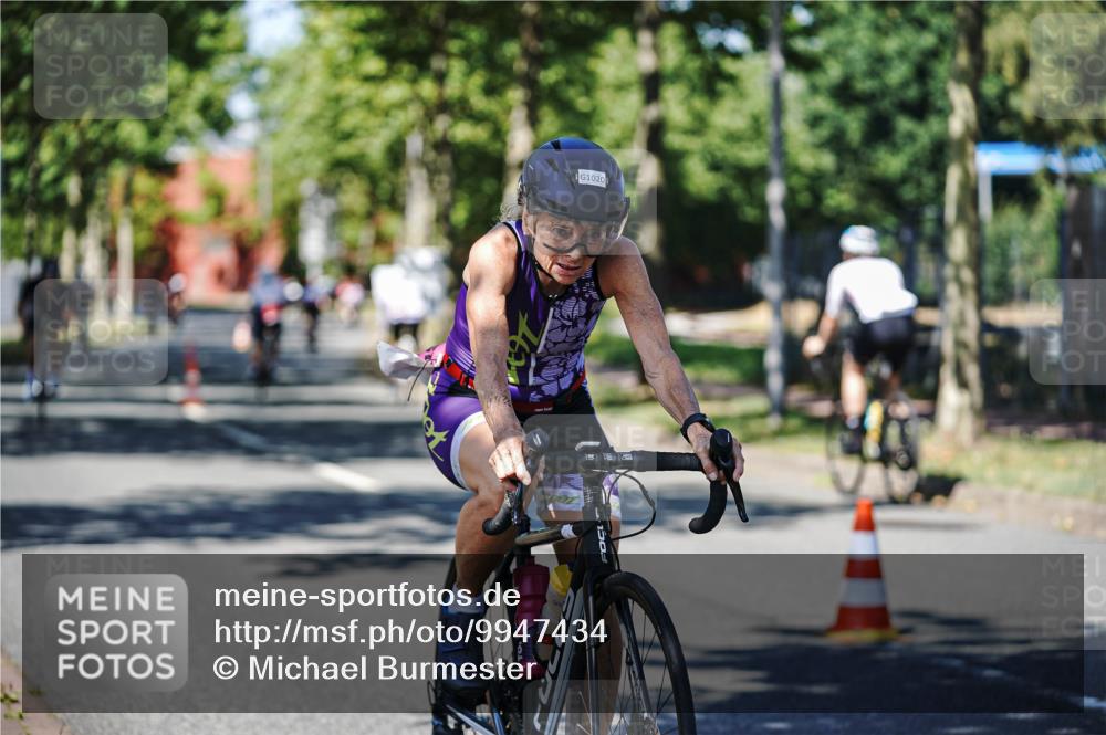 09.08.2026 - GEWOBA Citytriathlon Bremen Michael Burmester http://msf.ph/oto/9947434 09.08.2026 12:20:27 Radfahren 656, 682, 693, 728, 745, 762, 763, 792, 816, 844, 897, 1020, 1155 meine-sportfotos.de