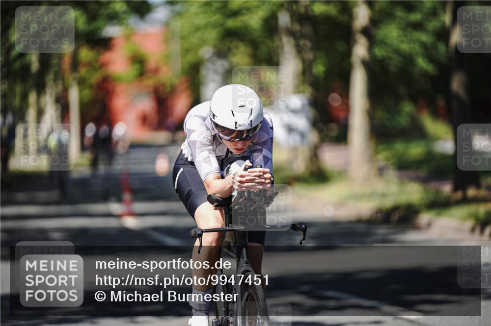 09.08.2026 - GEWOBA Citytriathlon Bremen Michael Burmester http://msf.ph/oto/9947451 09.08.2026 12:20:50 Radfahren 678, 773, 889, 911, 931, 960 meine-sportfotos.de