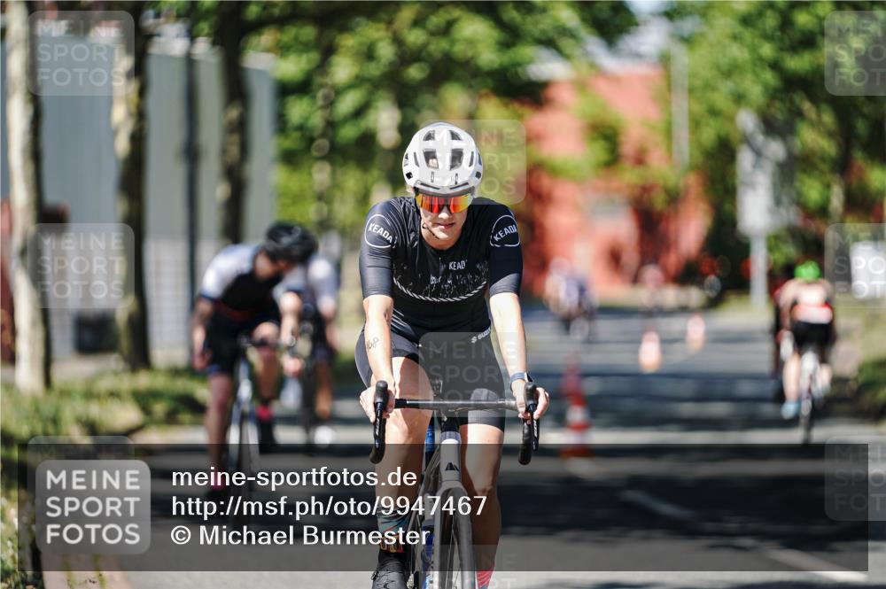 09.08.2026 - GEWOBA Citytriathlon Bremen Michael Burmester http://msf.ph/oto/9947467 09.08.2026 12:21:02 Radfahren 560, 562, 628, 637, 639, 644, 668, 678, 889, 911, 912, 960, 968, 979, 1110 meine-sportfotos.de
