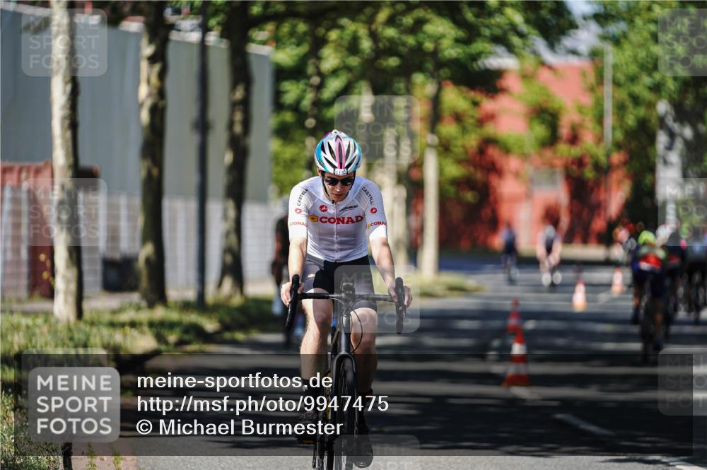 09.08.2026 - GEWOBA Citytriathlon Bremen Michael Burmester http://msf.ph/oto/9947475 09.08.2026 12:21:12 Radfahren 560, 628, 637, 639, 644, 668, 731, 912, 968, 979, 1115, 1132 meine-sportfotos.de