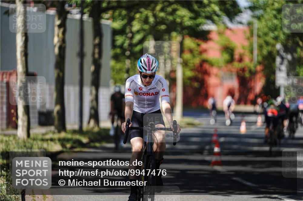 09.08.2026 - GEWOBA Citytriathlon Bremen Michael Burmester http://msf.ph/oto/9947476 09.08.2026 12:21:12 Radfahren 560, 628, 637, 639, 644, 668, 731, 912, 968, 979, 1115, 1132 meine-sportfotos.de