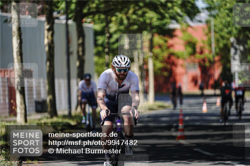 09.08.2026 - GEWOBA Citytriathlon Bremen Michael Burmester http://msf.ph/oto/9947482 09.08.2026 12:21:21 Radfahren 596, 628, 644, 731, 1115, 1132 meine-sportfotos.de