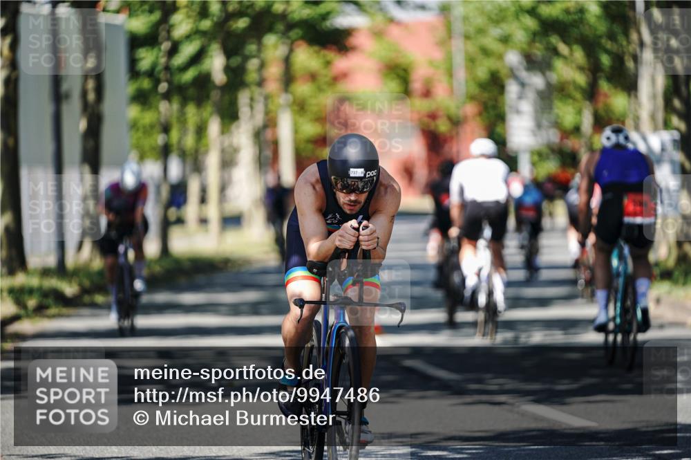 09.08.2026 - GEWOBA Citytriathlon Bremen Michael Burmester http://msf.ph/oto/9947486 09.08.2026 12:21:28 Radfahren 596, 667, 731, 737, 902, 1115 meine-sportfotos.de