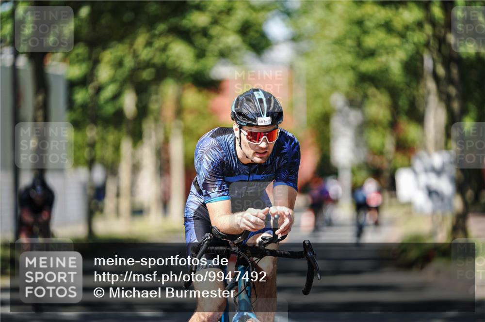 09.08.2026 - GEWOBA Citytriathlon Bremen Michael Burmester http://msf.ph/oto/9947492 09.08.2026 12:21:35 Radfahren 596, 667, 737, 902, 1111 meine-sportfotos.de
