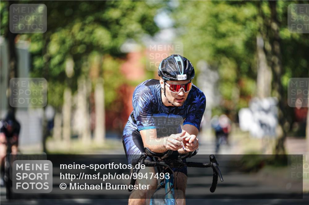 09.08.2026 - GEWOBA Citytriathlon Bremen Michael Burmester http://msf.ph/oto/9947493 09.08.2026 12:21:35 Radfahren 596, 667, 737, 902, 1111 meine-sportfotos.de