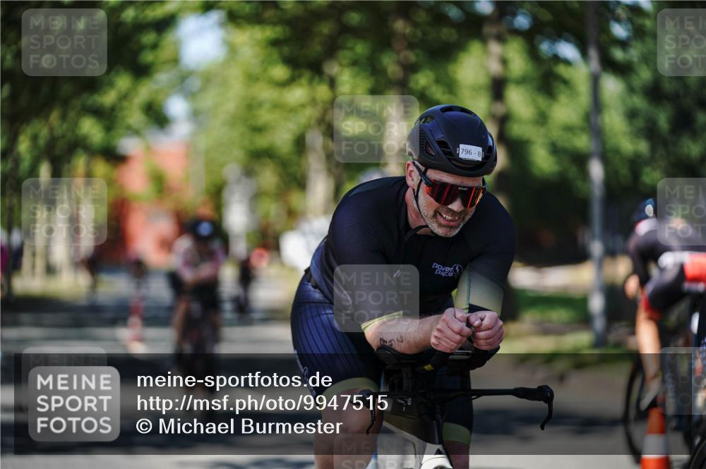 09.08.2026 - GEWOBA Citytriathlon Bremen Michael Burmester http://msf.ph/oto/9947515 09.08.2026 12:21:52 Radfahren 604, 626, 759, 768, 796, 834, 876, 885, 953, 998, 1102, 1114, 1156 meine-sportfotos.de