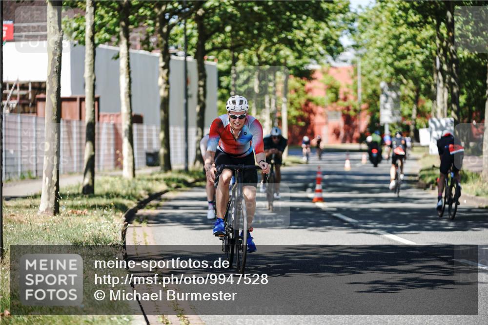 09.08.2026 - GEWOBA Citytriathlon Bremen Michael Burmester http://msf.ph/oto/9947528 09.08.2026 12:22:07 Radfahren 541, 559, 571, 604, 623, 687, 695, 896, 953, 954, 1102, 1114, 1139, 1154 meine-sportfotos.de