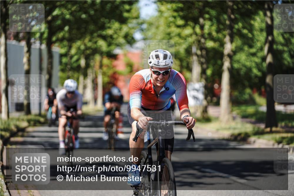 09.08.2026 - GEWOBA Citytriathlon Bremen Michael Burmester http://msf.ph/oto/9947531 09.08.2026 12:22:08 Radfahren 541, 559, 571, 623, 687, 695, 896, 953, 954, 1102, 1114, 1139, 1154 meine-sportfotos.de