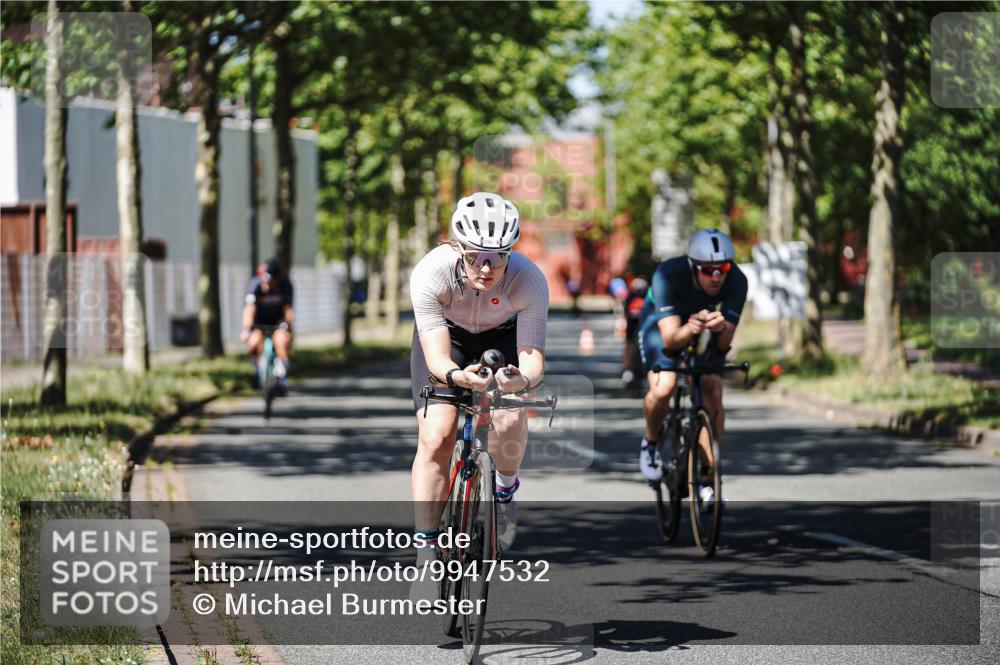 09.08.2026 - GEWOBA Citytriathlon Bremen Michael Burmester http://msf.ph/oto/9947532 09.08.2026 12:22:09 Radfahren 541, 559, 571, 623, 687, 695, 896, 953, 954, 1102, 1114, 1139, 1154 meine-sportfotos.de