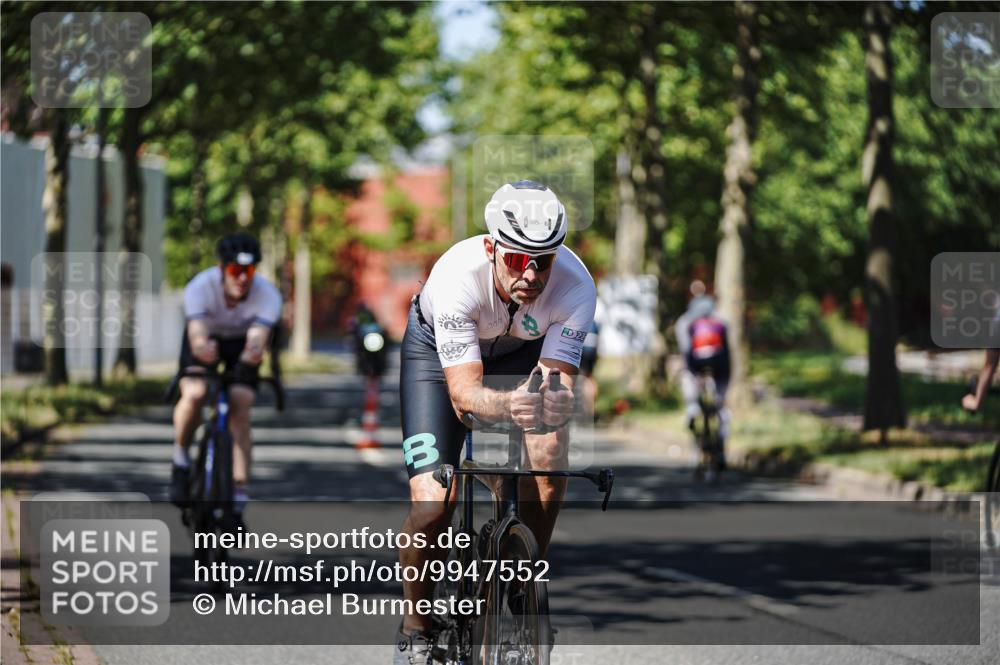 09.08.2026 - GEWOBA Citytriathlon Bremen Michael Burmester http://msf.ph/oto/9947552 09.08.2026 12:22:36 Radfahren 681, 696, 787, 805, 945, 956, 1108 meine-sportfotos.de