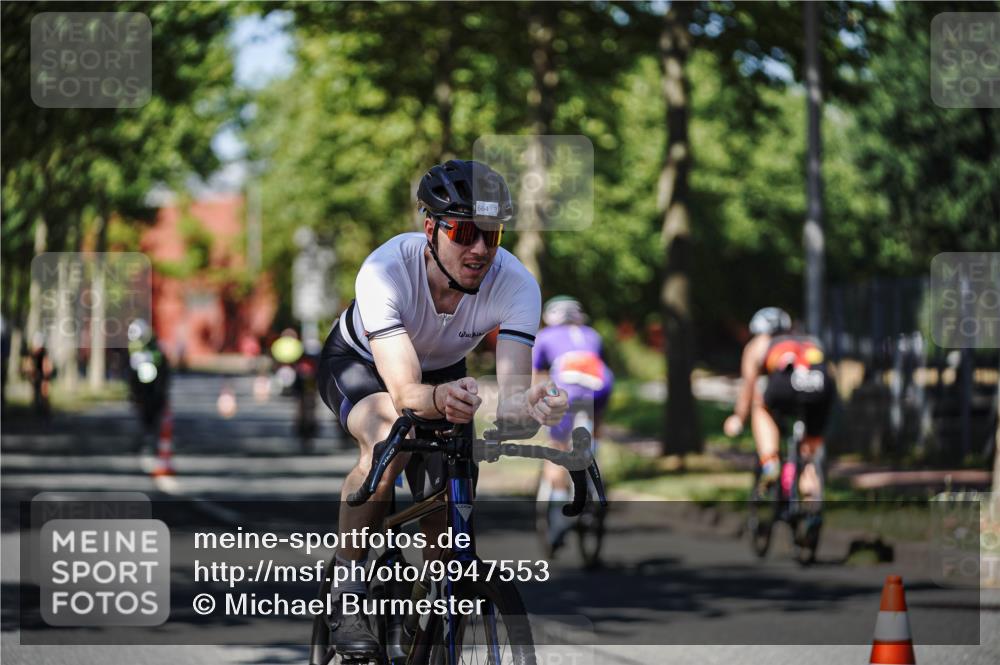 09.08.2026 - GEWOBA Citytriathlon Bremen Michael Burmester http://msf.ph/oto/9947553 09.08.2026 12:22:37 Radfahren 664, 681, 696, 787, 805, 945, 956, 1108 meine-sportfotos.de