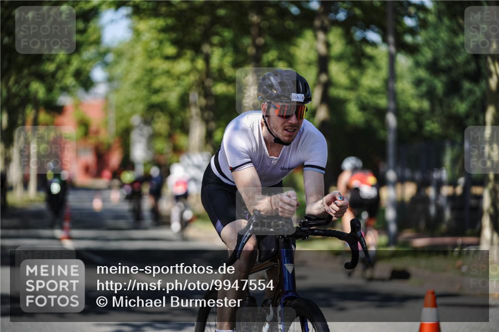09.08.2026 - GEWOBA Citytriathlon Bremen Michael Burmester http://msf.ph/oto/9947554 09.08.2026 12:22:37 Radfahren 664, 681, 696, 787, 805, 945, 956, 1108 meine-sportfotos.de