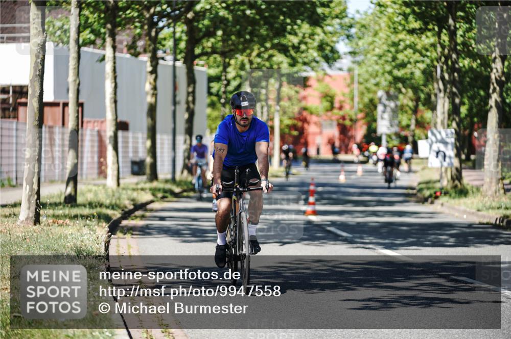 09.08.2026 - GEWOBA Citytriathlon Bremen Michael Burmester http://msf.ph/oto/9947558 09.08.2026 12:22:42 Radfahren 664, 681, 787, 800, 805, 945, 956, 1108 meine-sportfotos.de