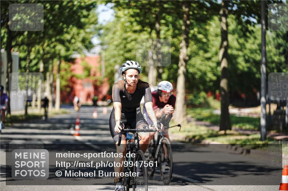 09.08.2026 - GEWOBA Citytriathlon Bremen Michael Burmester http://msf.ph/oto/9947561 09.08.2026 12:22:44 Radfahren 664, 681, 787, 800, 805, 945, 956, 1108 meine-sportfotos.de
