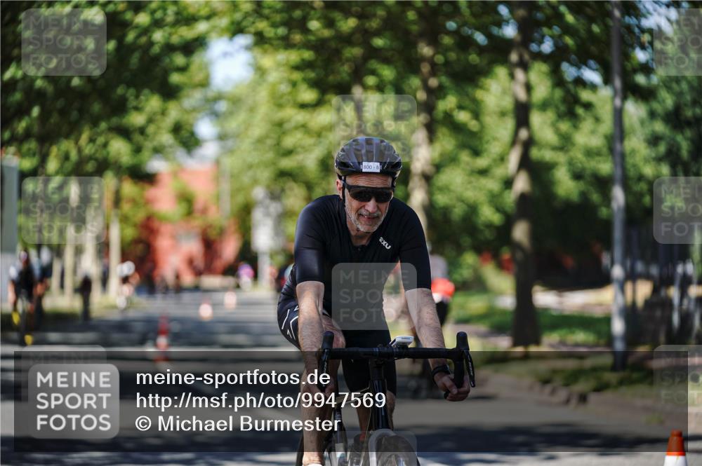 09.08.2026 - GEWOBA Citytriathlon Bremen Michael Burmester http://msf.ph/oto/9947569 09.08.2026 12:22:50 Radfahren 664, 681, 699, 800, 915, 933, 945, 1012, 1108 meine-sportfotos.de