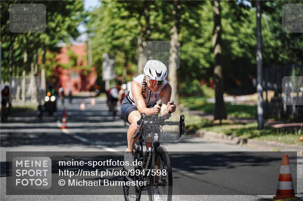 09.08.2026 - GEWOBA Citytriathlon Bremen Michael Burmester http://msf.ph/oto/9947598 09.08.2026 12:23:05 Radfahren 612, 699, 783, 809, 871, 898, 915, 919, 933, 940, 966, 972, 1012, 1123, 1136 meine-sportfotos.de