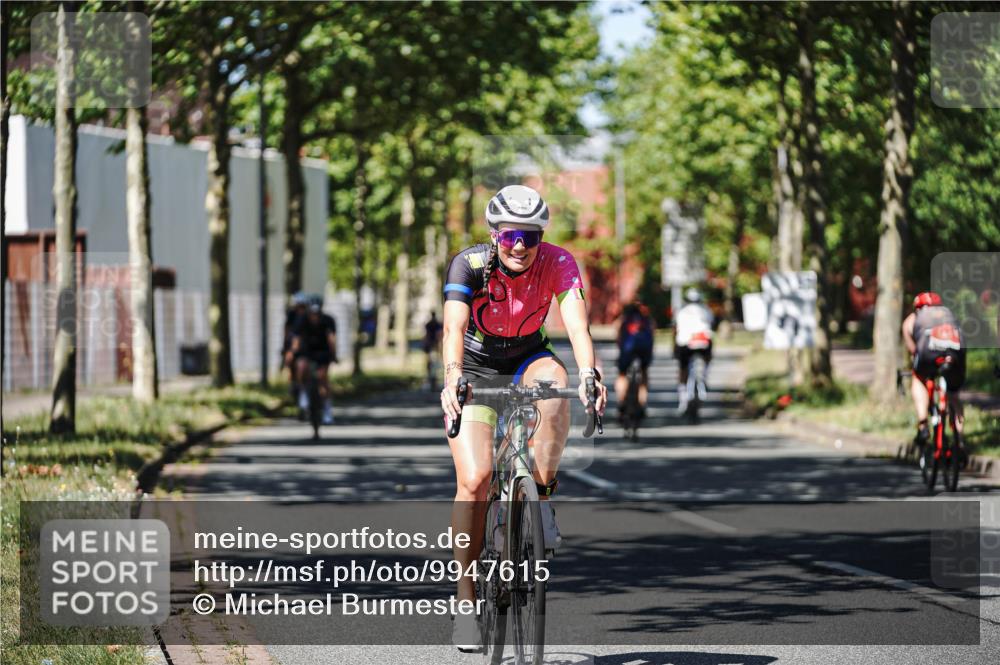09.08.2026 - GEWOBA Citytriathlon Bremen Michael Burmester http://msf.ph/oto/9947615 09.08.2026 12:23:16 Radfahren 572, 577, 612, 782, 840, 871, 888, 898, 972, 976, 996, 1123, 1136 meine-sportfotos.de