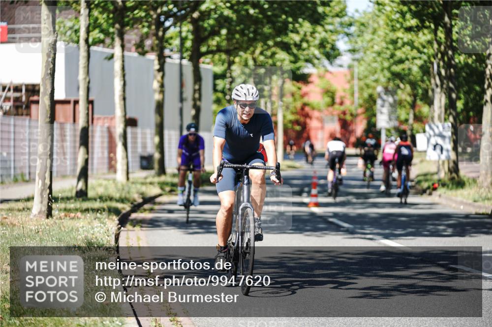 09.08.2026 - GEWOBA Citytriathlon Bremen Michael Burmester http://msf.ph/oto/9947620 09.08.2026 12:23:20 Radfahren 572, 577, 612, 782, 840, 871, 888, 898, 976, 996, 1123 meine-sportfotos.de