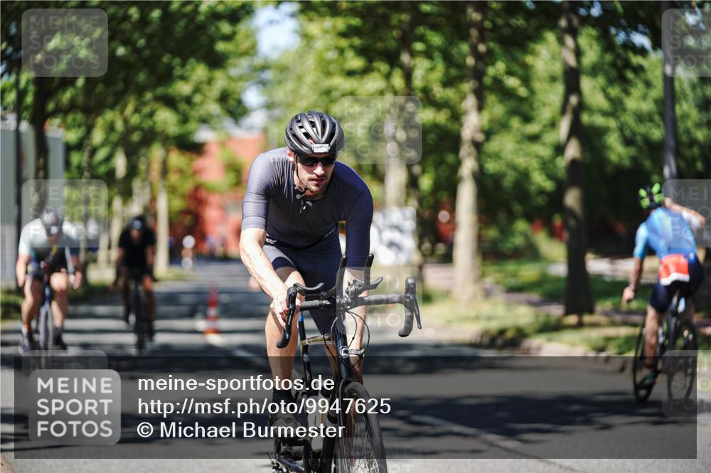 09.08.2026 - GEWOBA Citytriathlon Bremen Michael Burmester http://msf.ph/oto/9947625 09.08.2026 12:23:30 Radfahren 651, 701, 707, 782, 888, 976, 996 meine-sportfotos.de