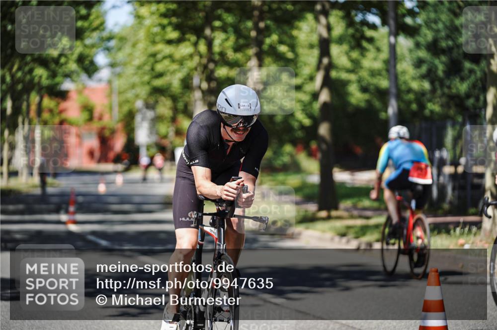 09.08.2026 - GEWOBA Citytriathlon Bremen Michael Burmester http://msf.ph/oto/9947635 09.08.2026 12:23:41 Radfahren 651, 701, 705, 707, 890, 1107 meine-sportfotos.de