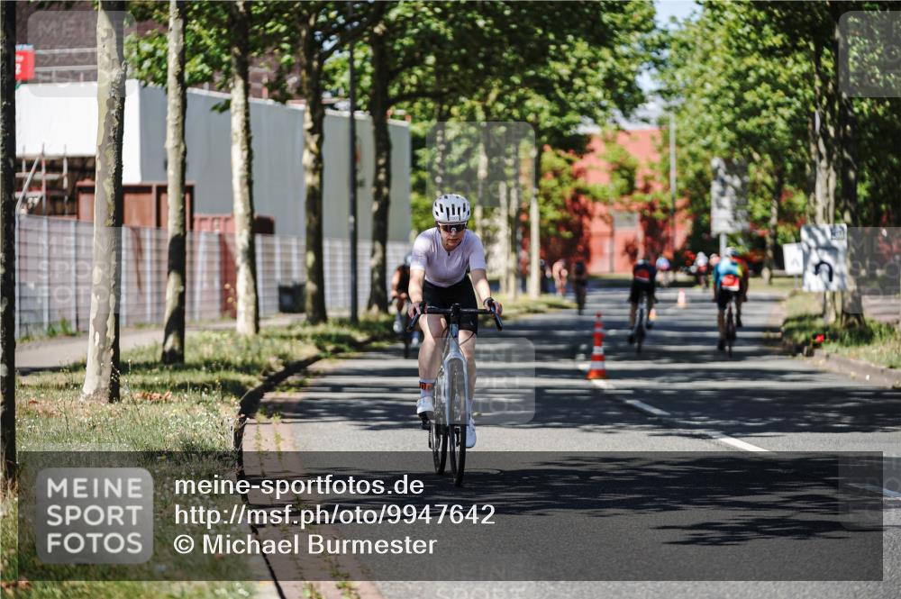 09.08.2026 - GEWOBA Citytriathlon Bremen Michael Burmester http://msf.ph/oto/9947642 09.08.2026 12:23:44 Radfahren 651, 701, 705, 890, 1107 meine-sportfotos.de