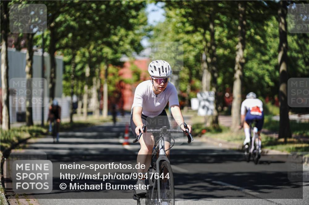 09.08.2026 - GEWOBA Citytriathlon Bremen Michael Burmester http://msf.ph/oto/9947644 09.08.2026 12:23:45 Radfahren 701, 705, 890, 1107 meine-sportfotos.de