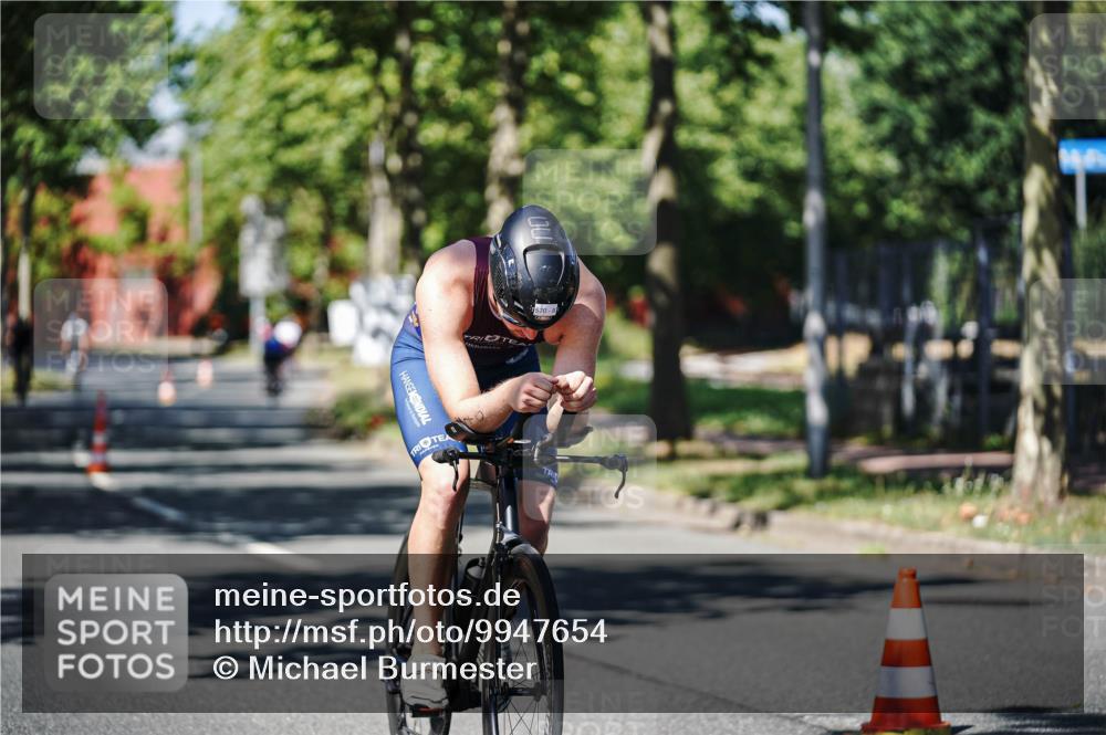 09.08.2026 - GEWOBA Citytriathlon Bremen Michael Burmester http://msf.ph/oto/9947654 09.08.2026 12:23:51 Radfahren 570, 585, 705, 761, 890, 1107, 1124, 1159 meine-sportfotos.de