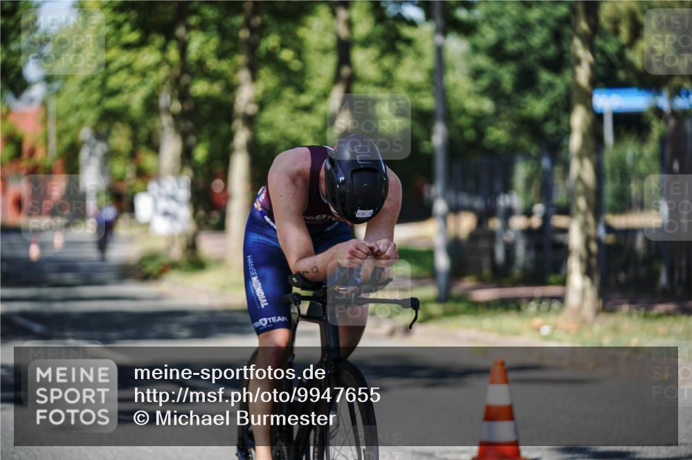 09.08.2026 - GEWOBA Citytriathlon Bremen Michael Burmester http://msf.ph/oto/9947655 09.08.2026 12:23:51 Radfahren 570, 585, 705, 761, 890, 1107, 1124, 1159 meine-sportfotos.de
