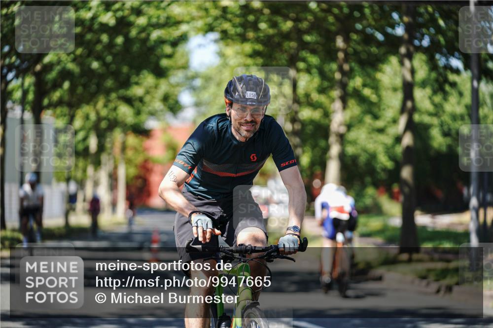 09.08.2026 - GEWOBA Citytriathlon Bremen Michael Burmester http://msf.ph/oto/9947665 09.08.2026 12:23:58 Radfahren 570, 585, 761, 887, 890, 891, 1105, 1107, 1124, 1159 meine-sportfotos.de