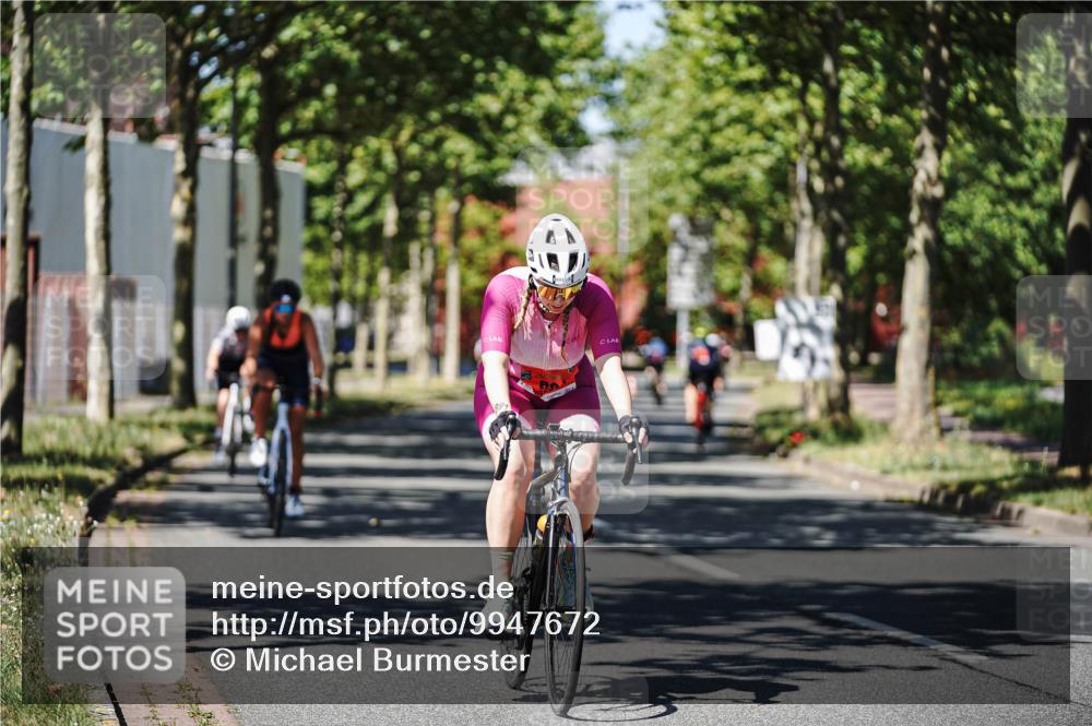 09.08.2026 - GEWOBA Citytriathlon Bremen Michael Burmester http://msf.ph/oto/9947672 09.08.2026 12:24:04 Radfahren 570, 585, 761, 887, 891, 1105, 1124, 1159 meine-sportfotos.de