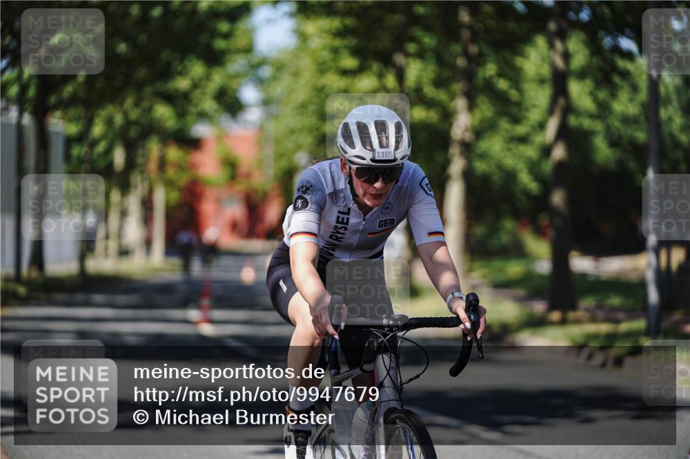 09.08.2026 - GEWOBA Citytriathlon Bremen Michael Burmester http://msf.ph/oto/9947679 09.08.2026 12:24:07 Radfahren 570, 585, 761, 887, 891, 1105, 1124, 1159 meine-sportfotos.de