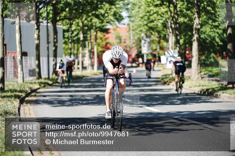 09.08.2026 - GEWOBA Citytriathlon Bremen Michael Burmester http://msf.ph/oto/9947681 09.08.2026 12:24:13 Radfahren 546, 586, 870, 887, 891, 1105 meine-sportfotos.de
