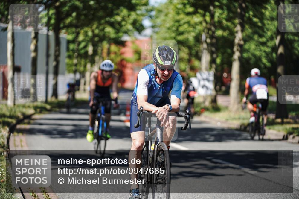 09.08.2026 - GEWOBA Citytriathlon Bremen Michael Burmester http://msf.ph/oto/9947685 09.08.2026 12:24:17 Radfahren 546, 586, 675, 870, 1105 meine-sportfotos.de