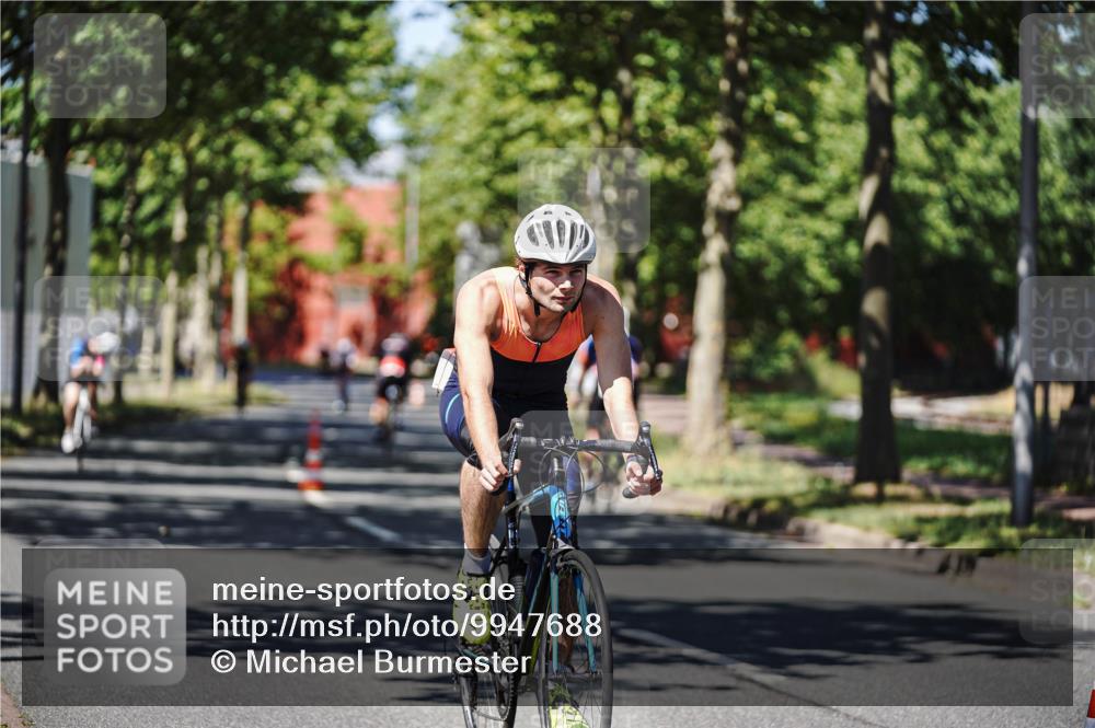 09.08.2026 - GEWOBA Citytriathlon Bremen Michael Burmester http://msf.ph/oto/9947688 09.08.2026 12:24:18 Radfahren 546, 586, 675, 753, 870 meine-sportfotos.de