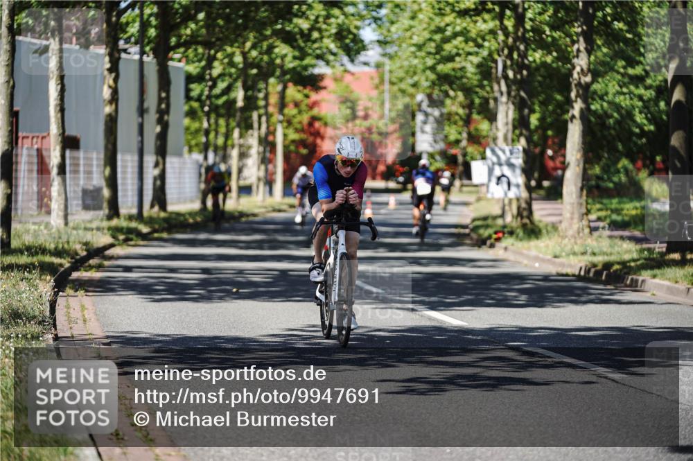 09.08.2026 - GEWOBA Citytriathlon Bremen Michael Burmester http://msf.ph/oto/9947691 09.08.2026 12:24:20 Radfahren 546, 586, 671, 675, 753, 870 meine-sportfotos.de