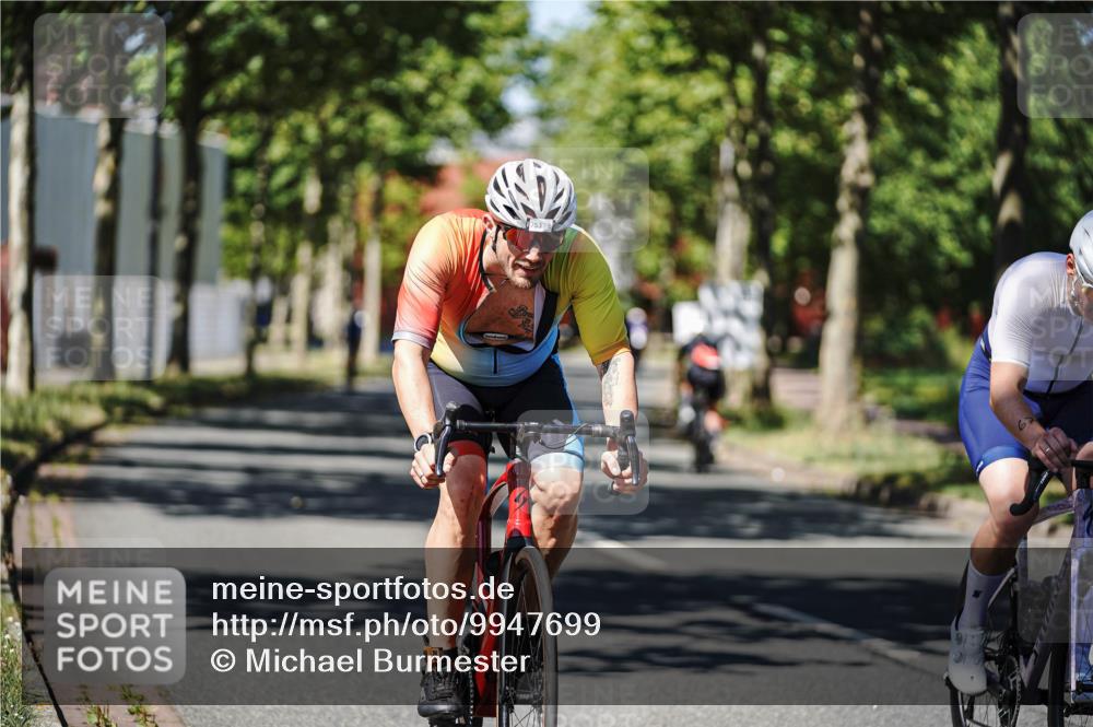 09.08.2026 - GEWOBA Citytriathlon Bremen Michael Burmester http://msf.ph/oto/9947699 09.08.2026 12:24:25 Radfahren 546, 586, 671, 675, 753, 870, 1152 meine-sportfotos.de