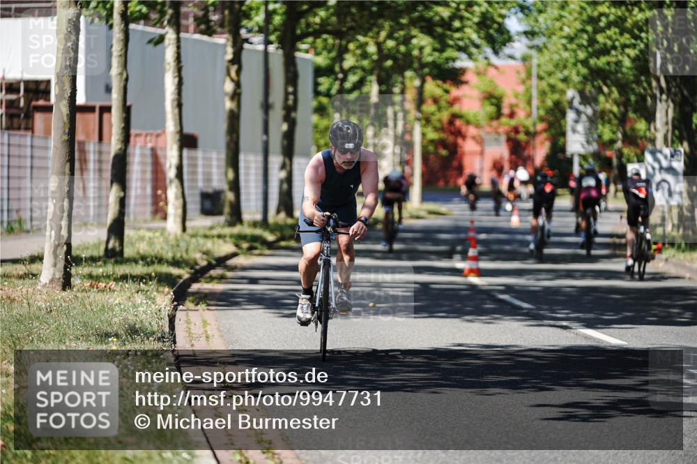 09.08.2026 - GEWOBA Citytriathlon Bremen Michael Burmester http://msf.ph/oto/9947731 09.08.2026 12:24:52 Radfahren 711, 720, 776, 785, 819, 974, 991, 1104 meine-sportfotos.de
