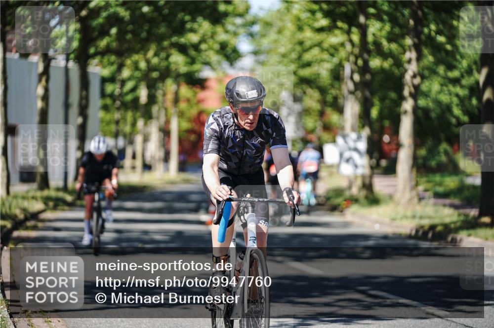 09.08.2026 - GEWOBA Citytriathlon Bremen Michael Burmester http://msf.ph/oto/9947760 09.08.2026 12:25:11 Radfahren 548, 602, 858, 859, 899, 991, 1140 meine-sportfotos.de
