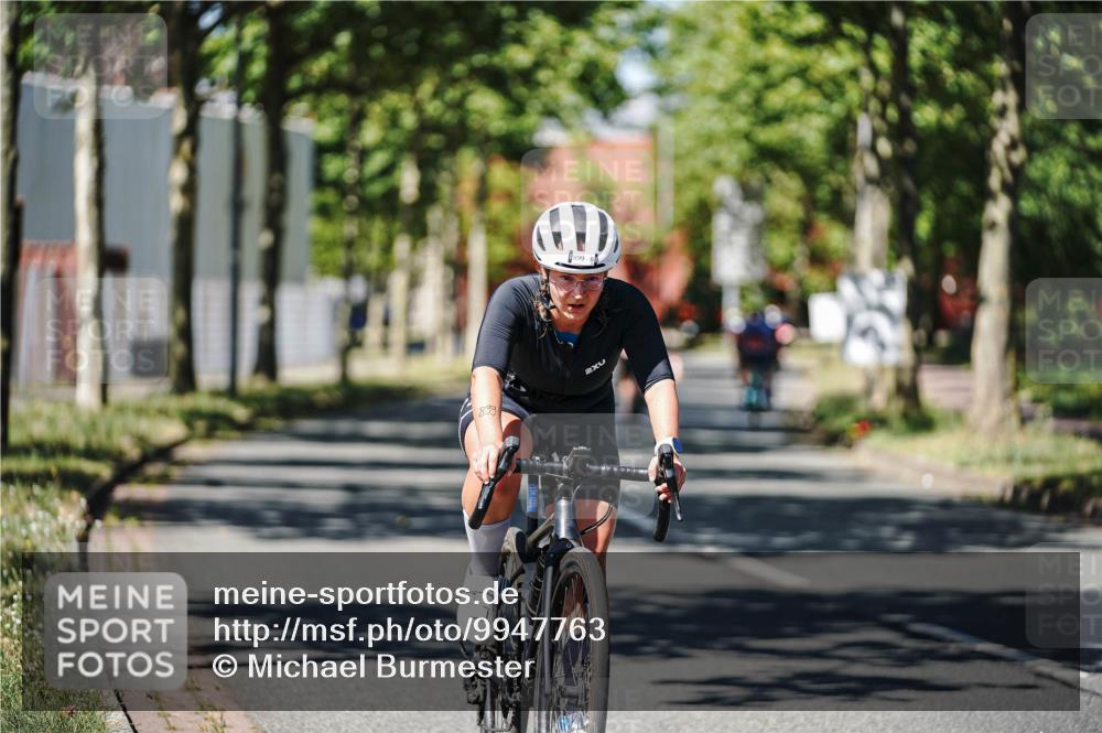 09.08.2026 - GEWOBA Citytriathlon Bremen Michael Burmester http://msf.ph/oto/9947763 09.08.2026 12:25:13 Radfahren 548, 602, 858, 859, 899, 1140 meine-sportfotos.de