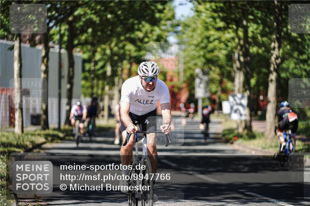 09.08.2026 - GEWOBA Citytriathlon Bremen Michael Burmester http://msf.ph/oto/9947766 09.08.2026 12:25:21 Radfahren 558, 774, 858, 859, 899, 936, 1010, 1106, 1121 meine-sportfotos.de